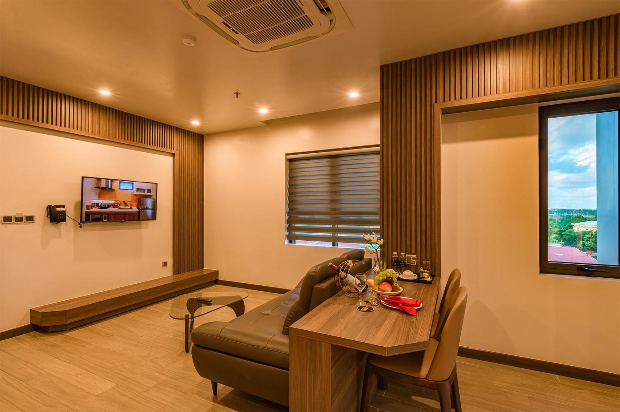 Zen Riverside Hotel & Residences Hai Phong Exteriör bild